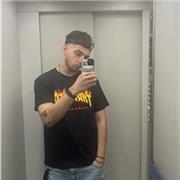 Maestro de primaria en todas las materias.  
Ingles, matemáticas, lengua etc